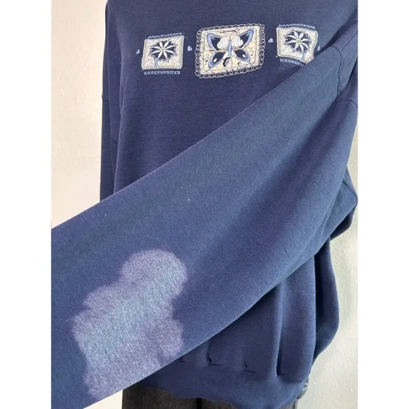 Vintage 90's Butterfly Floral Embroidered Crewneck Sweatshirt XL Distressed - Picture 4 of 6